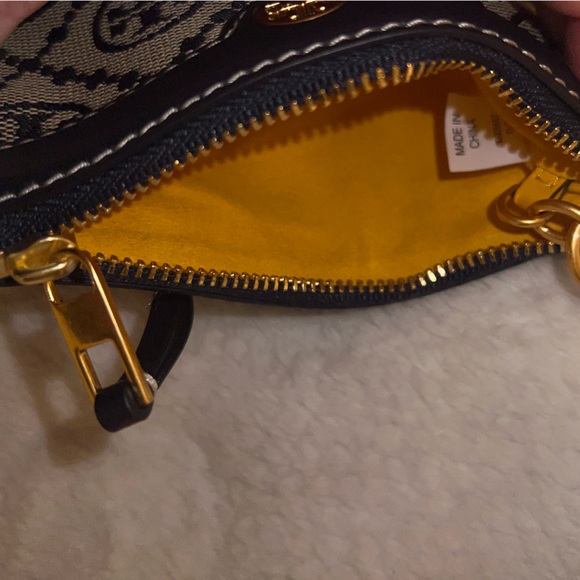 Tory Burch T Monogramed Jacquard Card Case - Picture 9 of 11